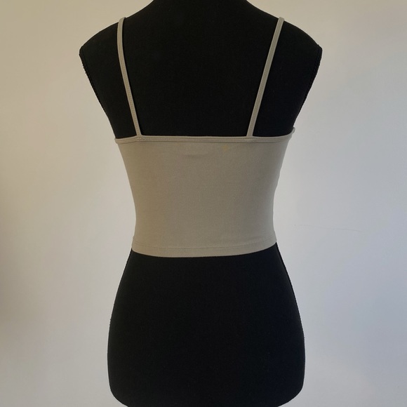 Aritzia Crop Top - Picture 4 of 8